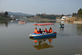 船 游船 户外 水景 公园 水