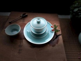 龙泉青瓷盖碗无中生水