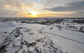 夕阳雪景
