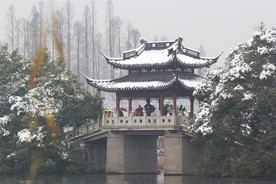西湖亭子