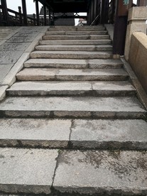 石台阶