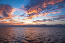 天空 河水