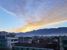 鹤庆日出