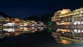 凤凰古城夜景