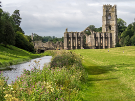 中世纪田园风景图