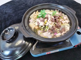 鹅杂煲