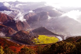 云龙太极图春天美景