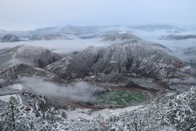 云龙太极图冬天雪景