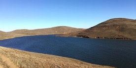 高原湖泊风景图片