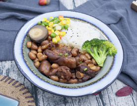 红焖猪蹄盖浇饭