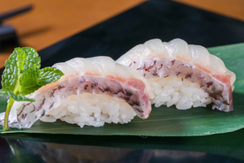 生鱼片寿司
