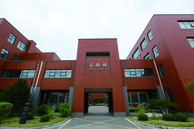 校园图片 校园风光 校园操场