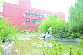 校园图片 校园风光 校园操场