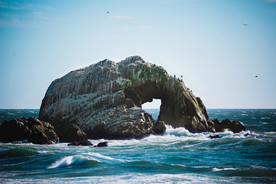 海边岩石波浪自然背景素材