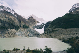 湖面山峰自然生态清新背景素材