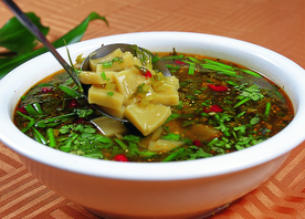 酸菜烩搅团