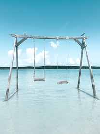 海边的秋千