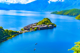 美丽的湖泊美景