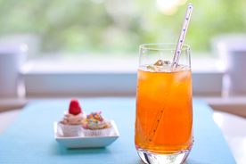 清新夏日冷饮摄影图