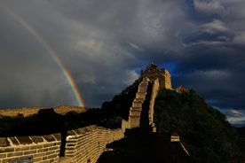 金山岭长城现双彩虹美景