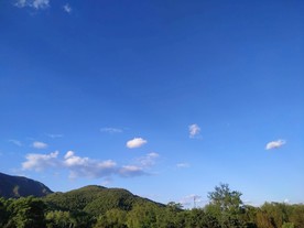 蓝天背景
