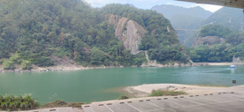 实拍青田石门洞景区小江