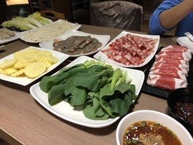 一桌火锅