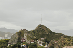 西藏拉萨药王山
