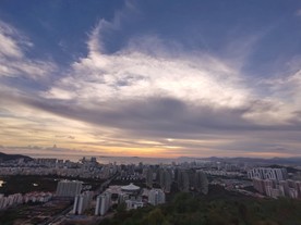 夕阳 彩霞 月亮 傍晚 大海