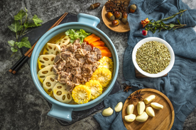 玉米藕片汤美食食材背景海报素材