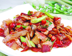 豫菜白辣椒炒风吹肉