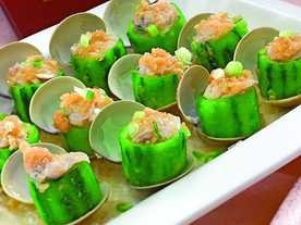 浙菜蒜茸丝瓜蒸文蛤