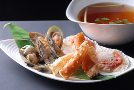 特色长脚蟹海鲜鸡汤
