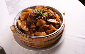 萝卜煨牛腩