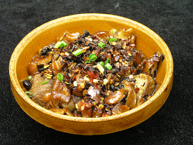 臭豆腐蒸腊肠