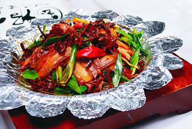 铁板黄丝菌回锅肉