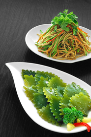 火锅配菜香菜豆腐丝