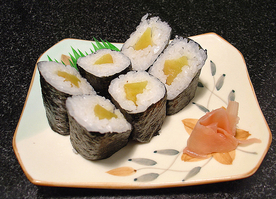 日韩料理黄萝卜卷