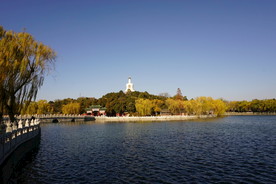 北海公园小白塔