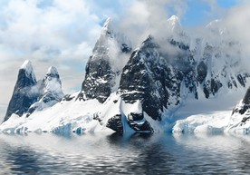 冰川湖雪山