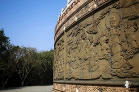 观世音菩萨浮雕像