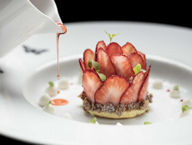 草莓甜点西式美食图片