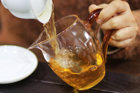普洱茶茶汤生茶