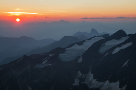 雪山 夕阳