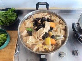 铁锅炖