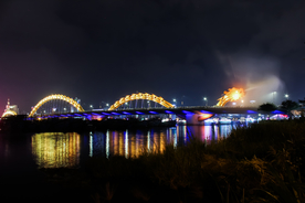 城市霓虹夜景