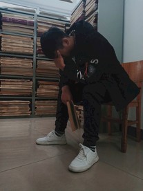 一角的那个他