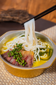 酸菜米线