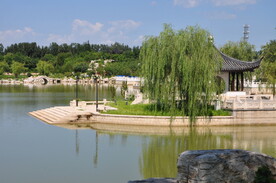 某公园湖心岛景观
