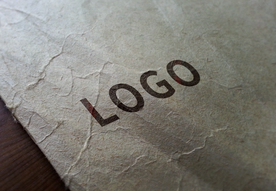 纸张褶皱logo样机